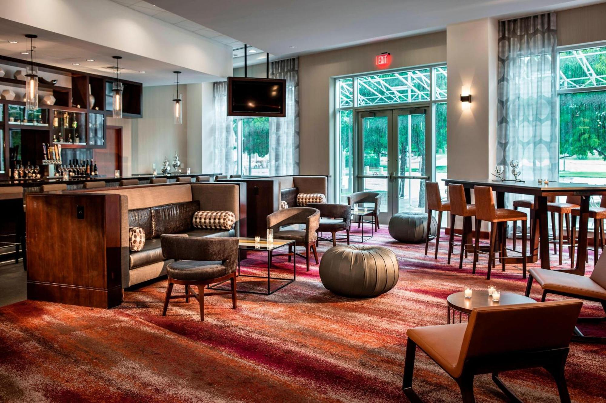 Hotel Renaissance Dallas