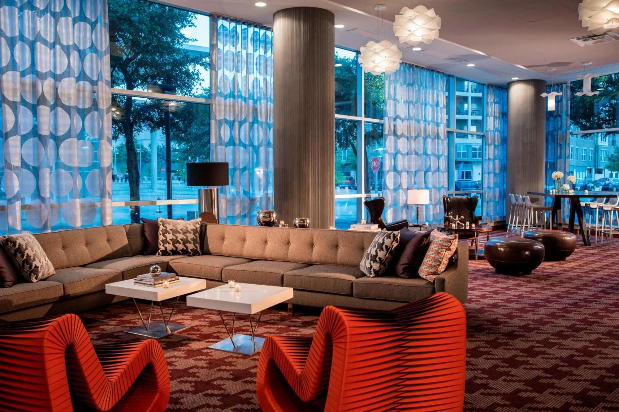 Hotel Renaissance Dallas